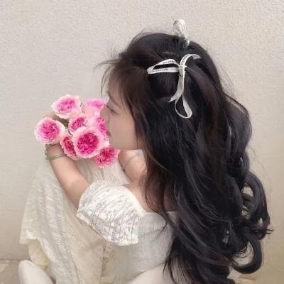 他的模样